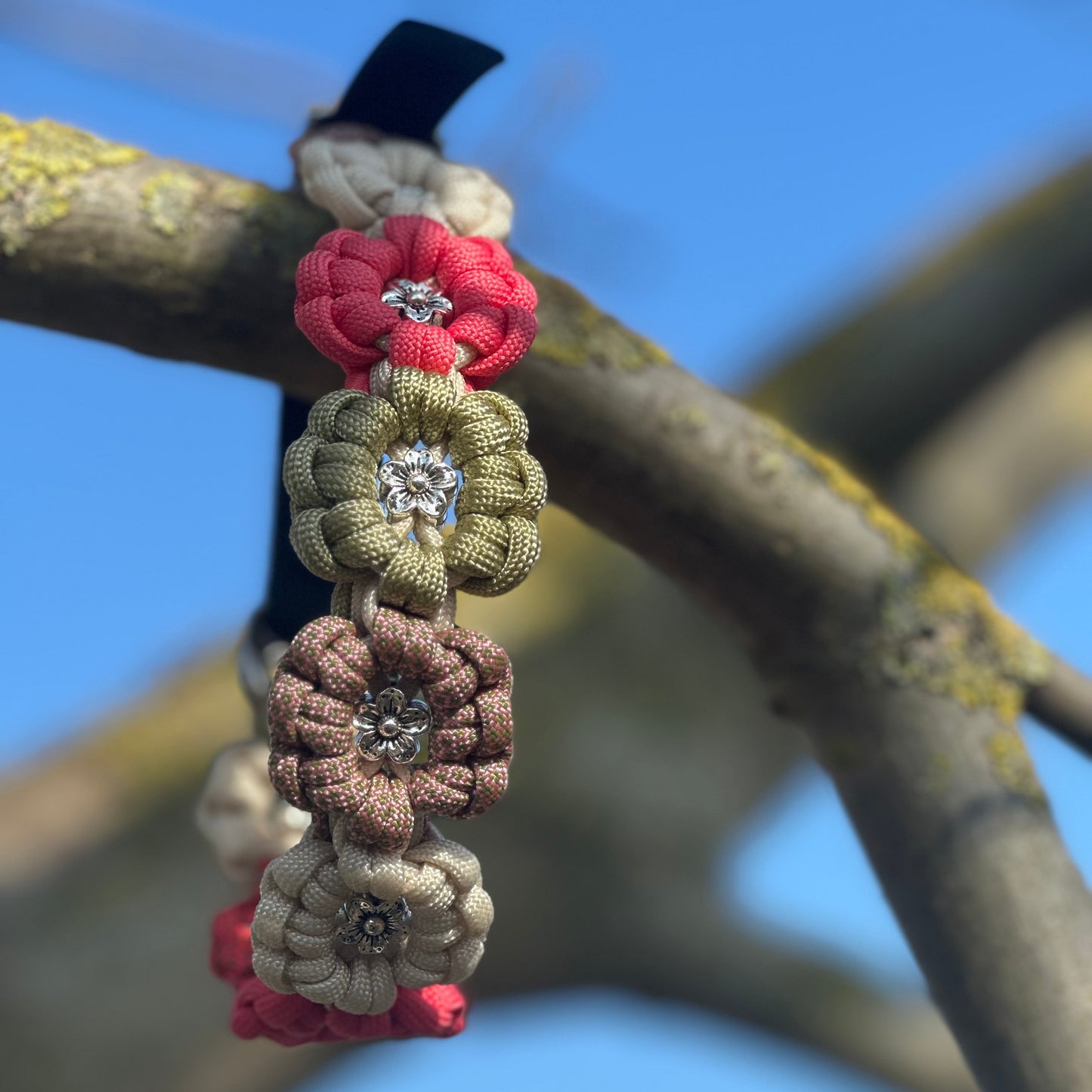 Frühlingsblumen Halsband